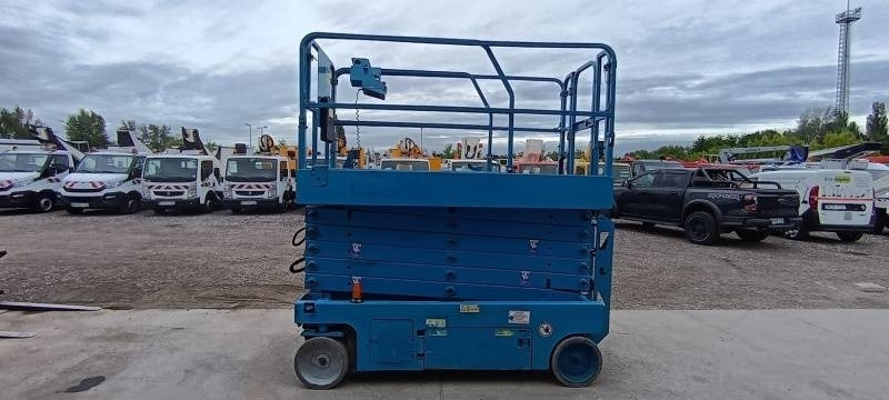 Genie GS4047 - 13,7m - electric - Scissor lift: picture 5 Genie GS4047 - 13,7m - electric - Scissor lift: picture 5