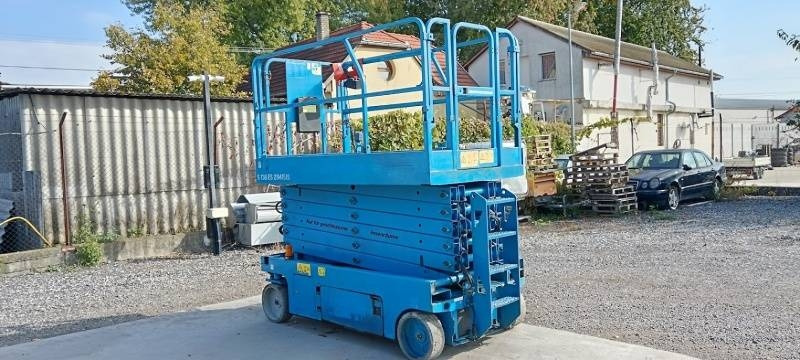 Genie GS4047 - 13,7m - electric  - Scissor lift: picture 1 Genie GS4047 - 13,7m - electric  - Scissor lift: picture 1