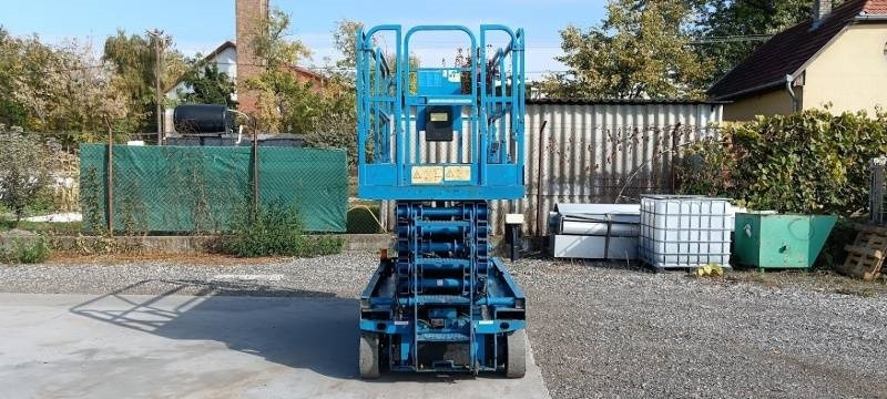 Genie GS4047 - 13,7m - electric  - Scissor lift: picture 3 Genie GS4047 - 13,7m - electric  - Scissor lift: picture 3