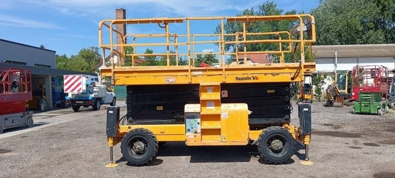 Haulotte H18SX - 18m, 4x4, diesel - Scissor lift: picture 3 Haulotte H18SX - 18m, 4x4, diesel - Scissor lift: picture 3
