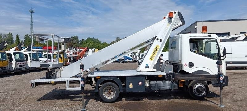 Nissan Cabstar Palfinger P260B - 25,6 m - 230 kg - Truck mounted aerial platform: picture 4 Nissan Cabstar Palfinger P260B - 25,6 m - 230 kg - Truck mounted aerial platform: picture 4