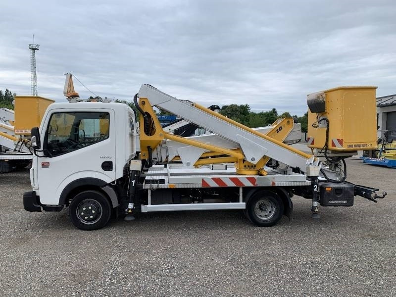 Renault Maxity Multitel MX200 - 20 m - Truck mounted aerial platform: picture 5 Renault Maxity Multitel MX200 - 20 m - Truck mounted aerial platform: picture 5