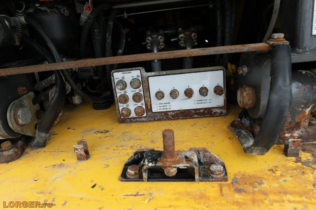 Bulldozer New Holland D 180: picture 22 Bulldozer New Holland D 180: picture 22