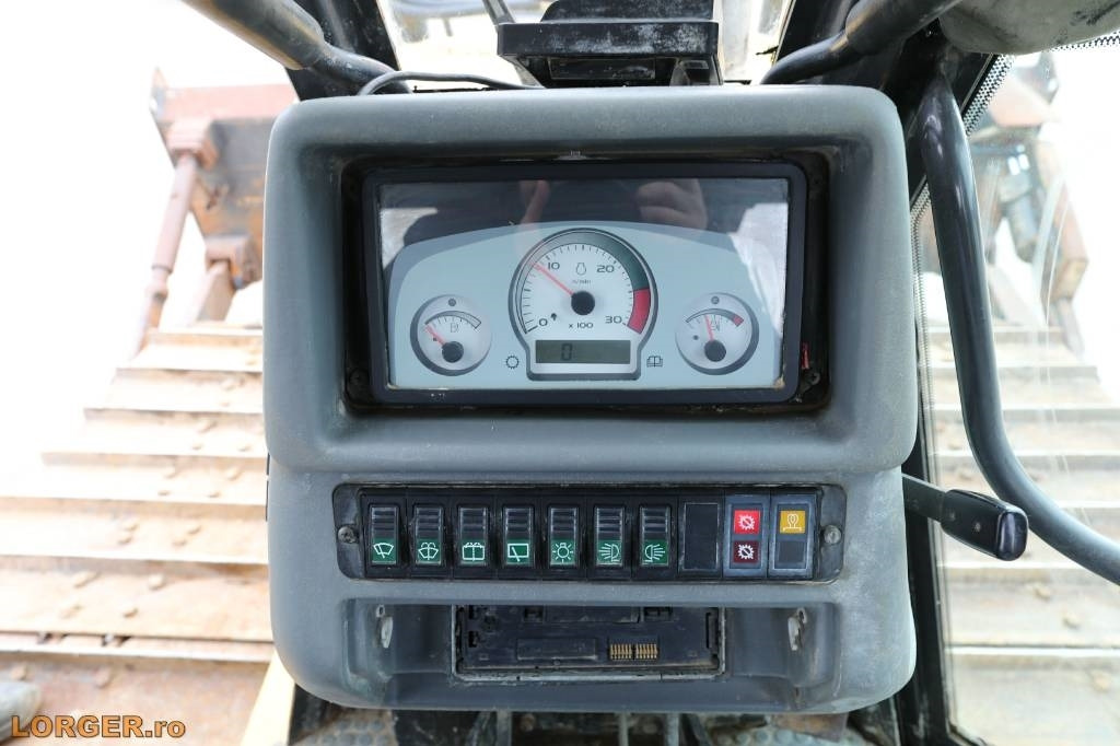 Bulldozer New Holland D 180: picture 10 Bulldozer New Holland D 180: picture 10