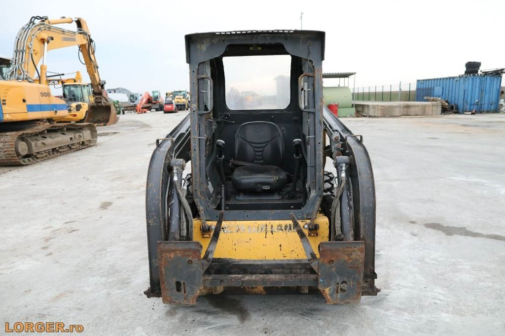 New Holland L 215 - Skid steer loader: picture 5 New Holland L 215 - Skid steer loader: picture 5