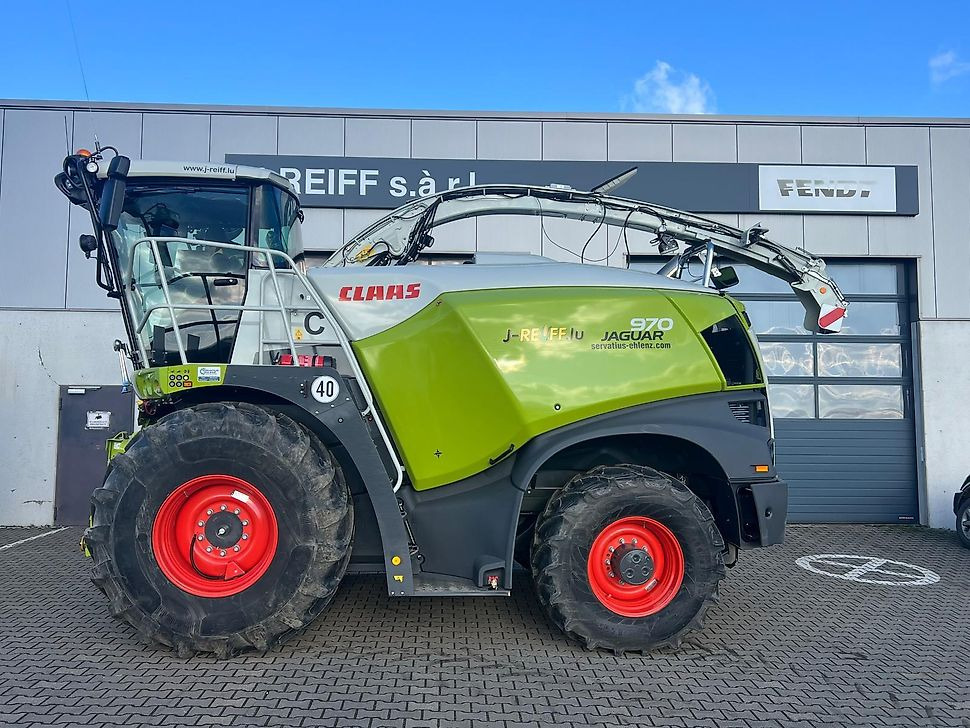 J.Reiff Sarl
Herr Stefan Neukirch - 77 Z.I in den - Forage harvester: picture 1 J.Reiff Sarl
Herr Stefan Neukirch - 77 Z.I in den - Forage harvester: picture 1