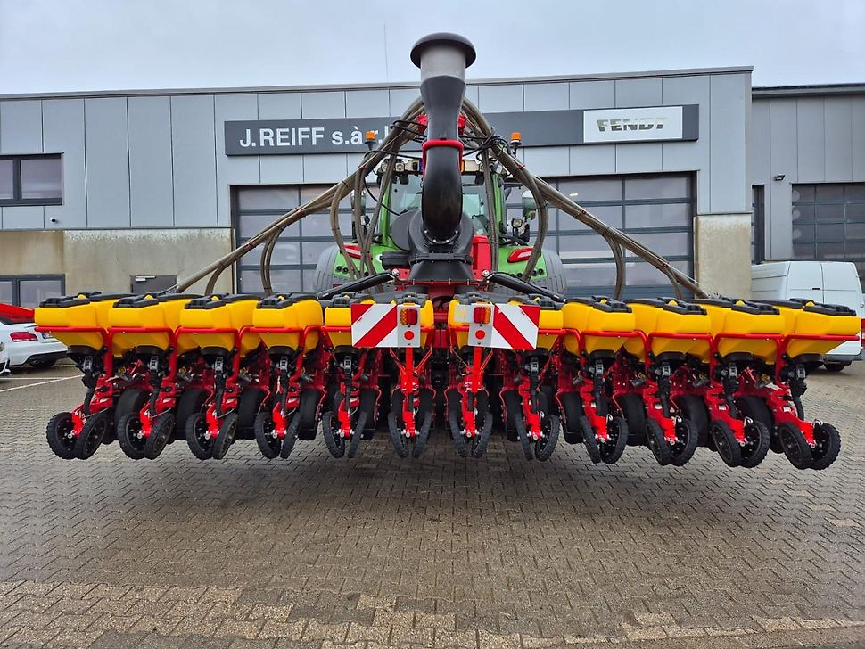 J.Reiff Sarl
Herr Stefan Neukirch - 77 Z.I in den - Precision sowing machine: picture 1 J.Reiff Sarl
Herr Stefan Neukirch - 77 Z.I in den - Precision sowing machine: picture 1