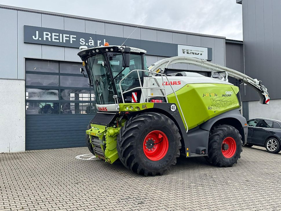 J.Reiff Sarl
Herr Stefan Neukirch - 77 Z.I in den - Forage harvester: picture 1 J.Reiff Sarl
Herr Stefan Neukirch - 77 Z.I in den - Forage harvester: picture 1