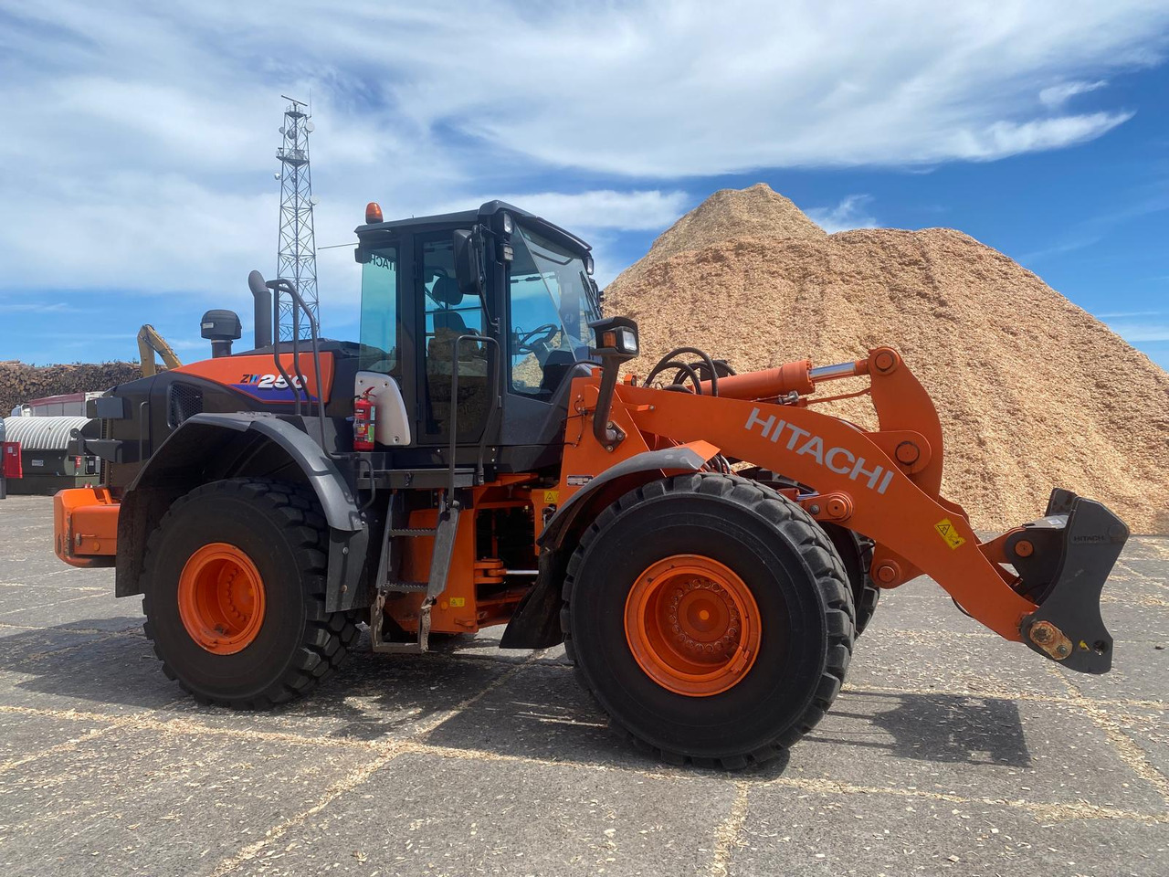 HITACHI ZW250-6 - Wheel loader: picture 2 HITACHI ZW250-6 - Wheel loader: picture 2