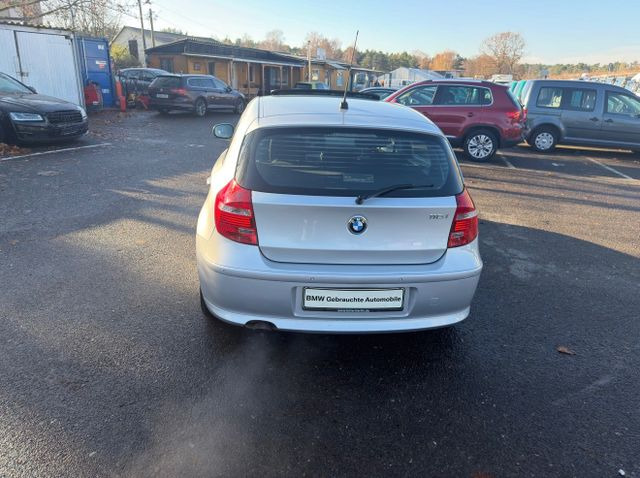 BMW 116i Limousine - Car: picture 4 BMW 116i Limousine - Car: picture 4