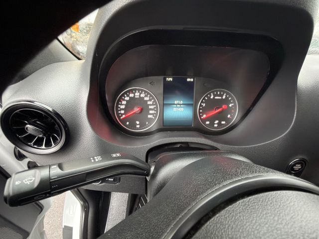 Panel van Mercedes-Benz Sprinter 317 CDI: picture 13