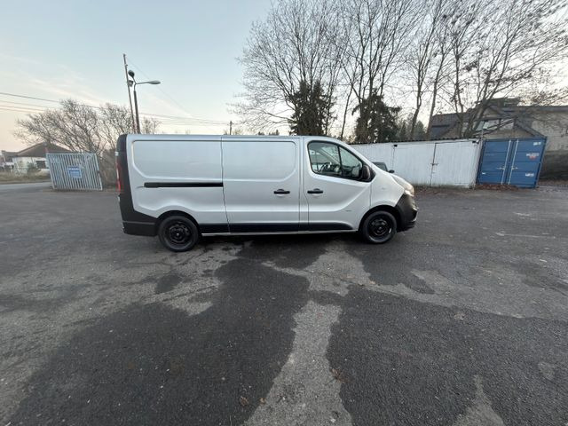 Opel Vivaro - Small van: picture 5 Opel Vivaro - Small van: picture 5