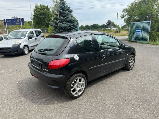 Peugeot 206 1.4 HDi - Sedan: picture 5 Peugeot 206 1.4 HDi - Sedan: picture 5