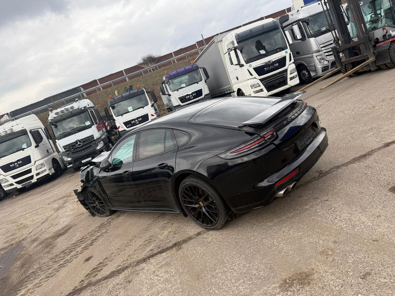 Porsche Panamera 4 S Diesel UNFALL!! - Car: picture 3 Porsche Panamera 4 S Diesel UNFALL!! - Car: picture 3