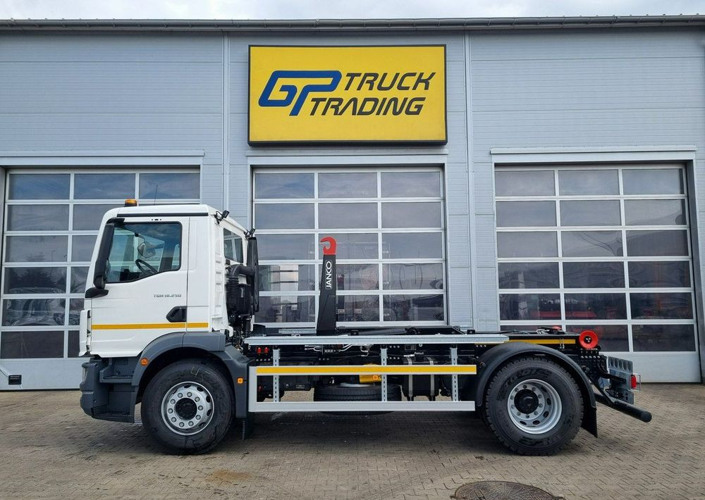 MAN TGM 18 250 - Garbage truck: picture 1 MAN TGM 18 250 - Garbage truck: picture 1