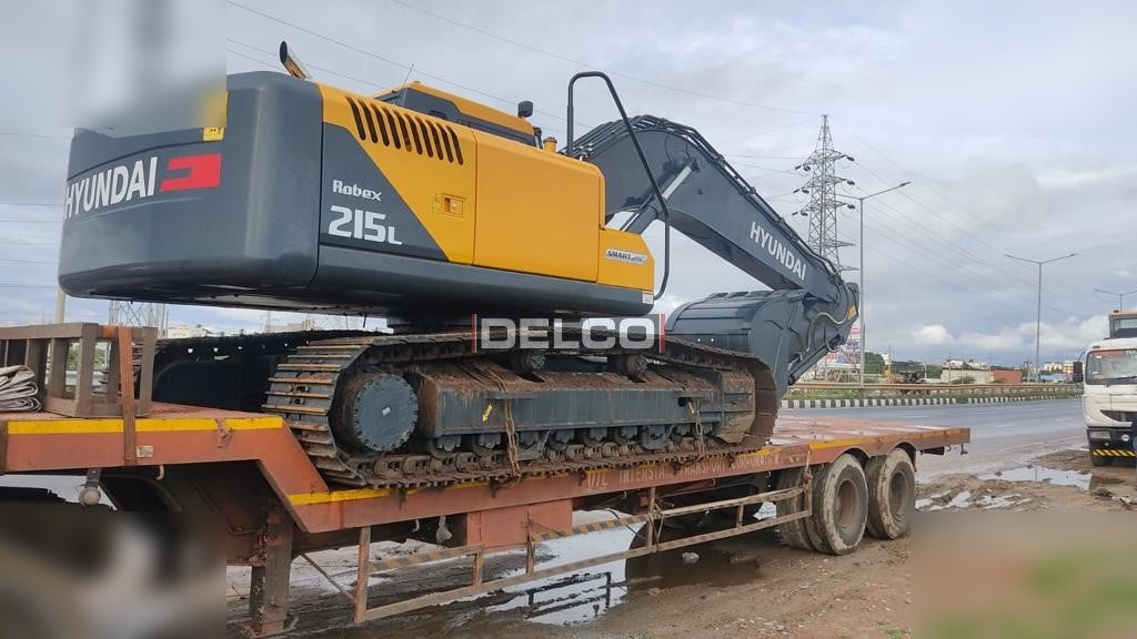 HYUNDAI ROBEX 215L SMART - Crawler excavator: picture 1 HYUNDAI ROBEX 215L SMART - Crawler excavator: picture 1
