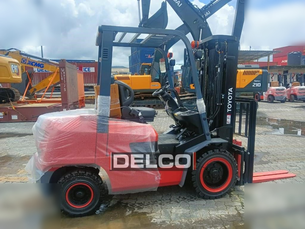 TOYOTA FDZN30 - Forklift: picture 2 TOYOTA FDZN30 - Forklift: picture 2