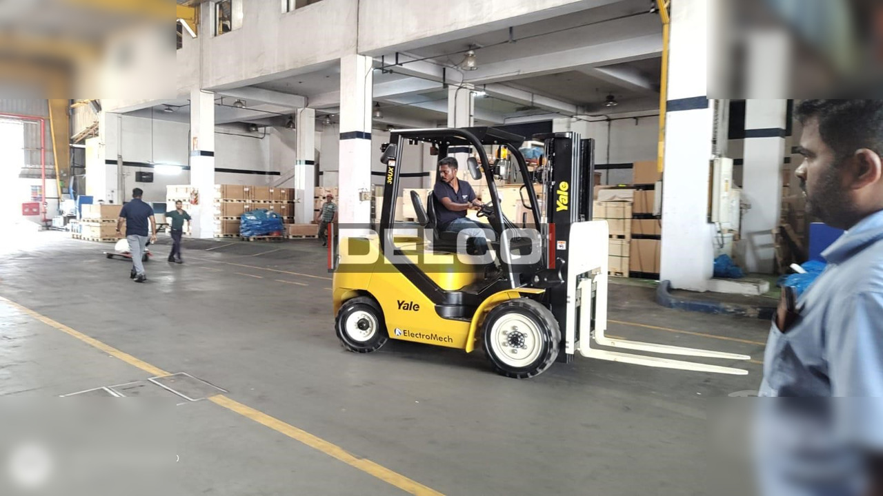 YALE GP30UX - Forklift: picture 5 YALE GP30UX - Forklift: picture 5