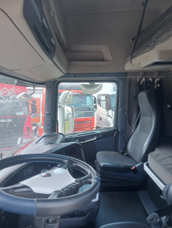 Tractor unit SCANIA R490LA4X2NB: picture 6