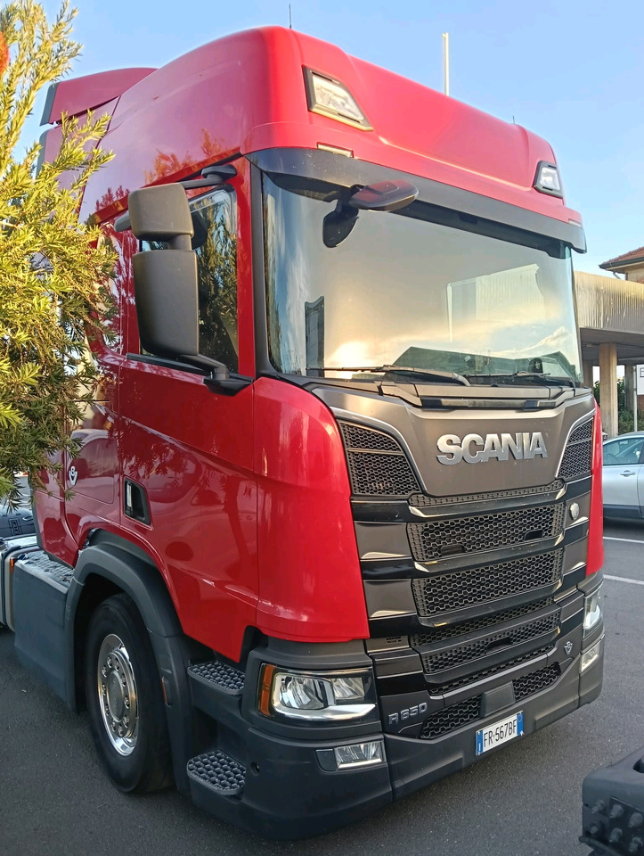 Scania R650 - Tractor unit: picture 2 Scania R650 - Tractor unit: picture 2