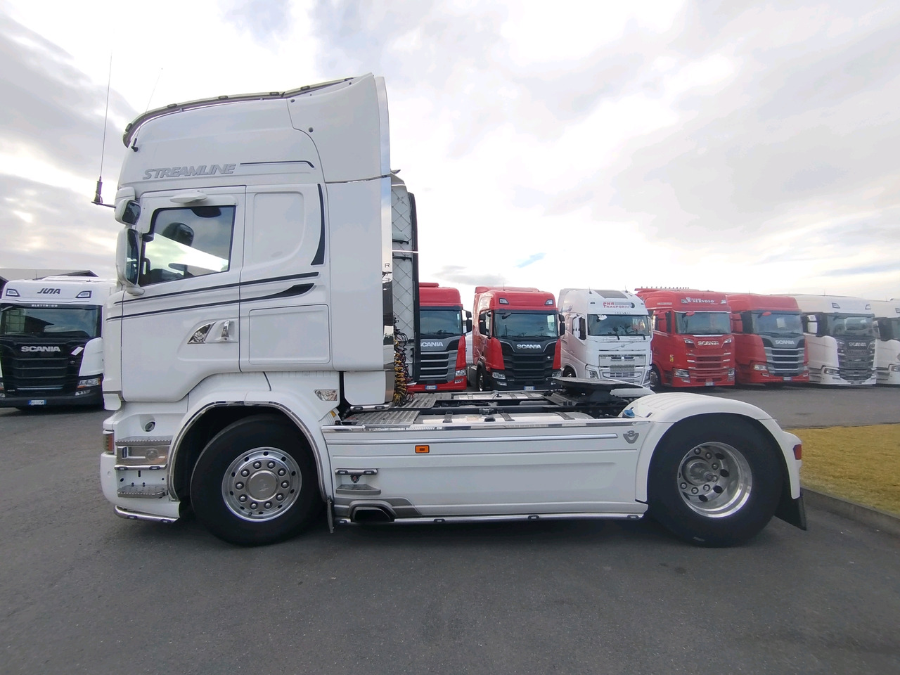 Scania R730 - Tractor unit: picture 1 Scania R730 - Tractor unit: picture 1