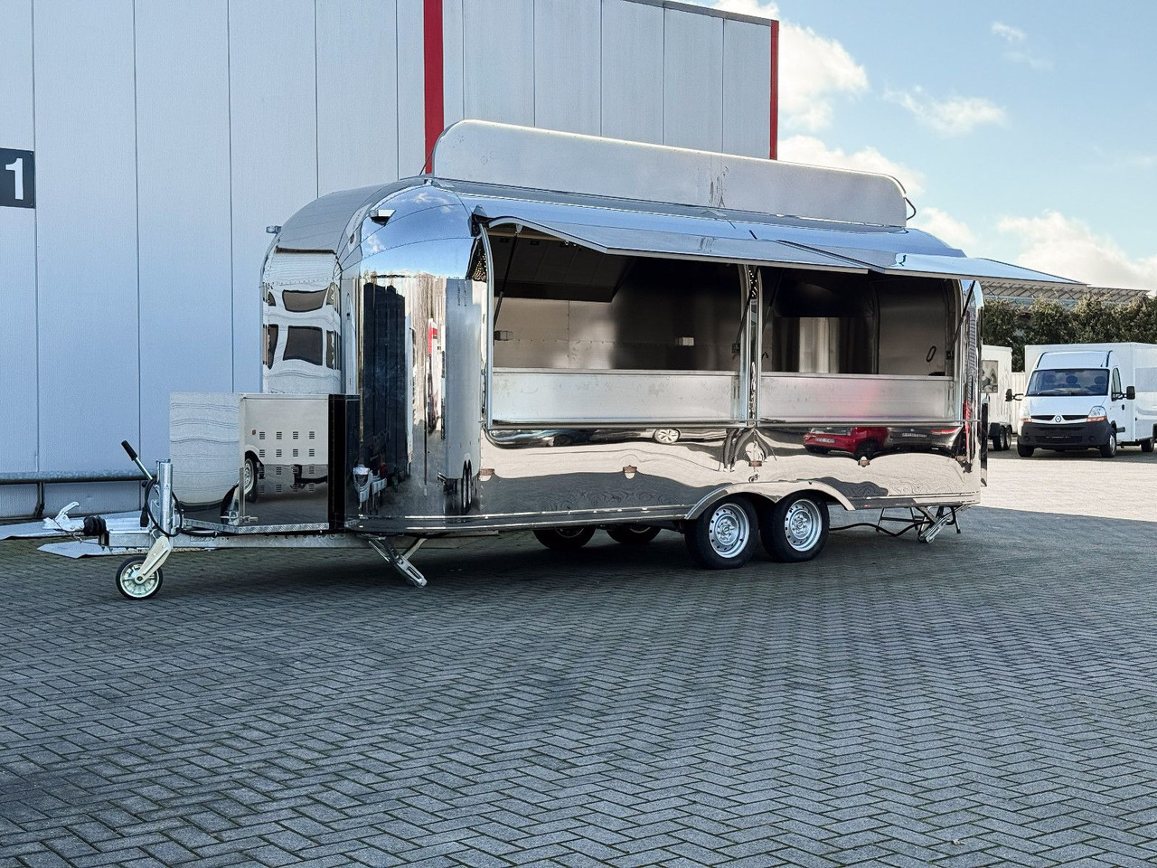 Esselmann Delistar Foodtruck 6000 ähn. Airstream - Vending trailer: picture 1 Esselmann Delistar Foodtruck 6000 ähn. Airstream - Vending trailer: picture 1