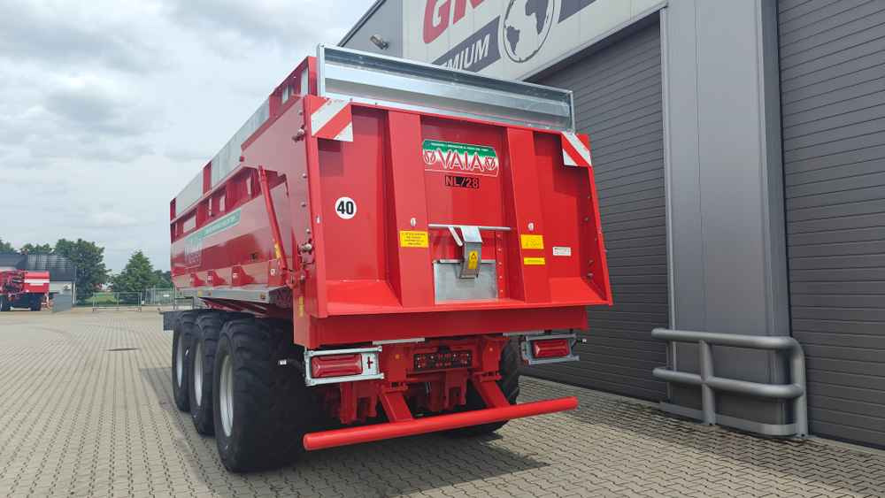 VAIA NL28 (3 axle trailer) - Tedding equipment: picture 2 VAIA NL28 (3 axle trailer) - Tedding equipment: picture 2