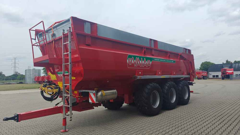 VAIA NL28 (3 axle trailer) - Tedding equipment: picture 4 VAIA NL28 (3 axle trailer) - Tedding equipment: picture 4