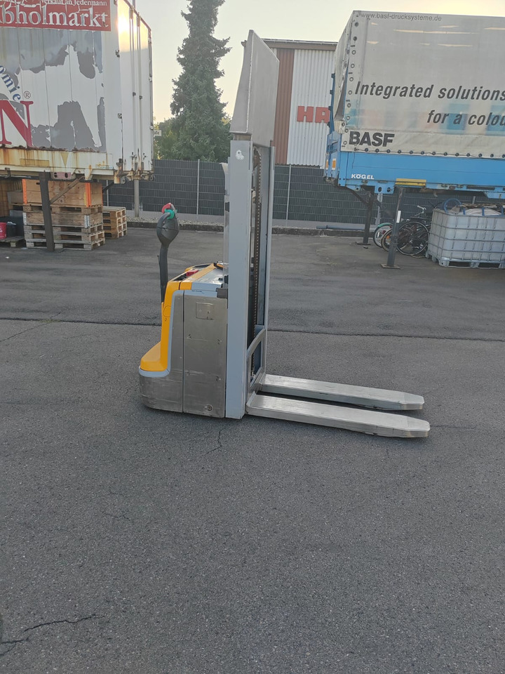 Jungheinrich EJC 112z/ remote control/ acid protect/ initial/ 511h leasing Jungheinrich EJC 112z/ remote control/ acid protect/ initial/ 511h: picture 10