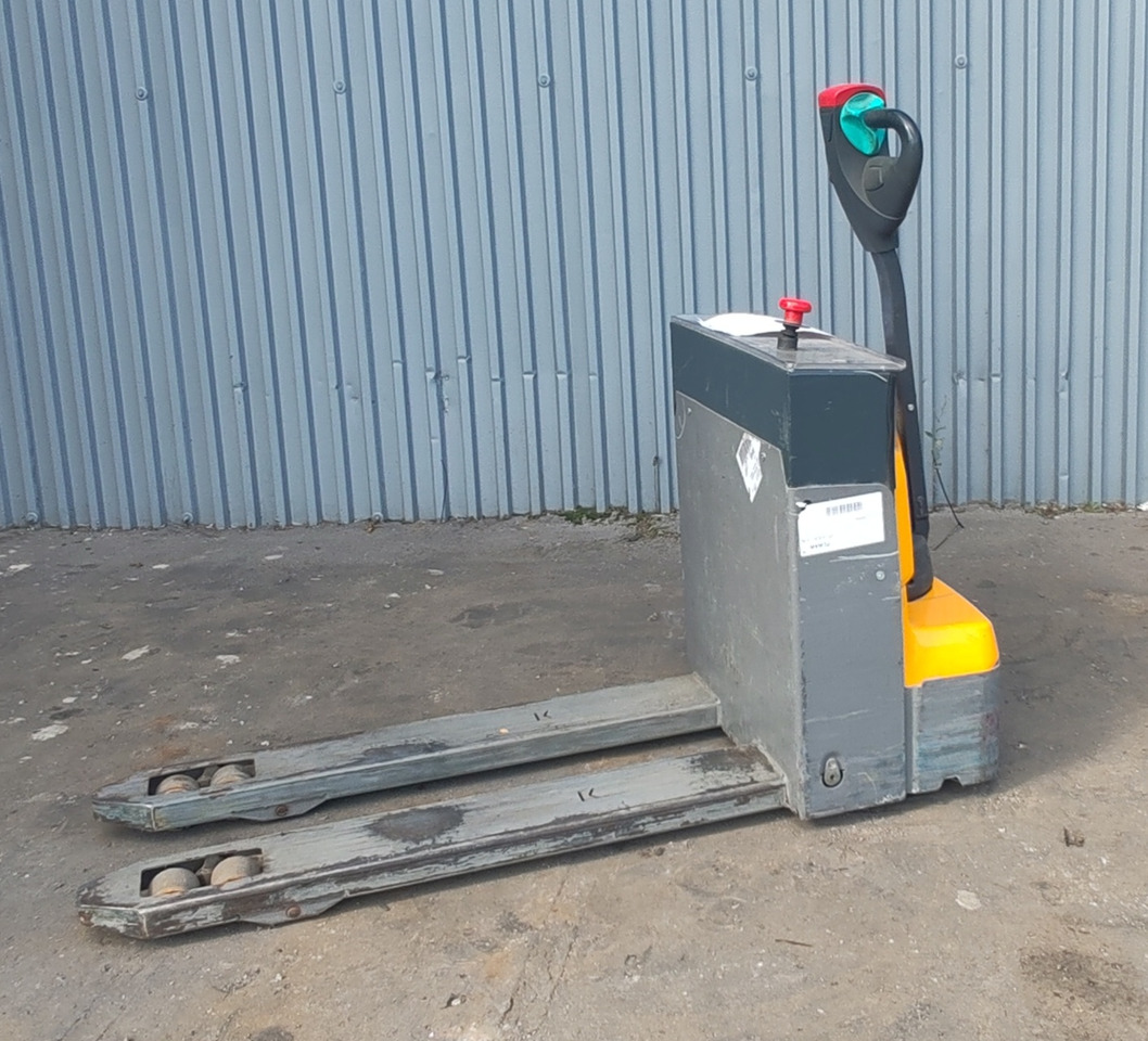 Jungheinrich EJE m13 Li Ion (x4pc. package) - Pallet truck: picture 1 Jungheinrich EJE m13 Li Ion (x4pc. package) - Pallet truck: picture 1
