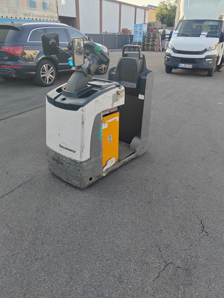 Jungheinrich EZS 130 3000kg/ 2017yy/ 5909mh - Tow tractor: picture 2 Jungheinrich EZS 130 3000kg/ 2017yy/ 5909mh - Tow tractor: picture 2