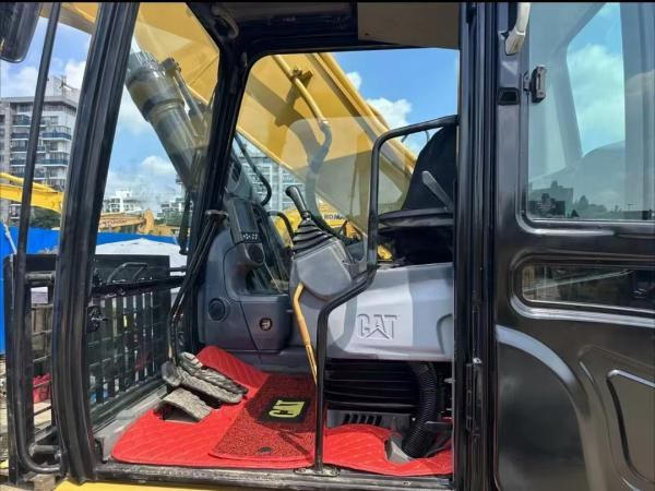 CAT 330D - Crawler excavator: picture 3 CAT 330D - Crawler excavator: picture 3