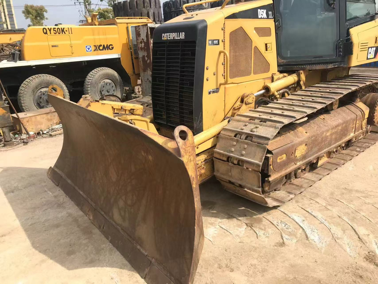 CAT D5K - Bulldozer: picture 3 CAT D5K - Bulldozer: picture 3