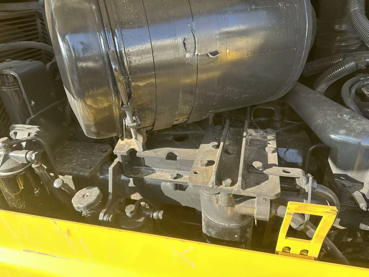 Komatsu D85E - Bulldozer: picture 3 Komatsu D85E - Bulldozer: picture 3