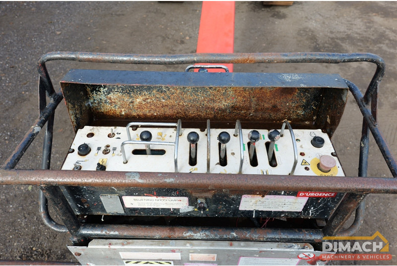 Aichi SR210 / ISR 700 Rupshoogwerker met telescooparm 21 meter bereik, CE marking good working! - Aerial platform: picture 5 Aichi SR210 / ISR 700 Rupshoogwerker met telescooparm 21 meter bereik, CE marking good working! - Aerial platform: picture 5