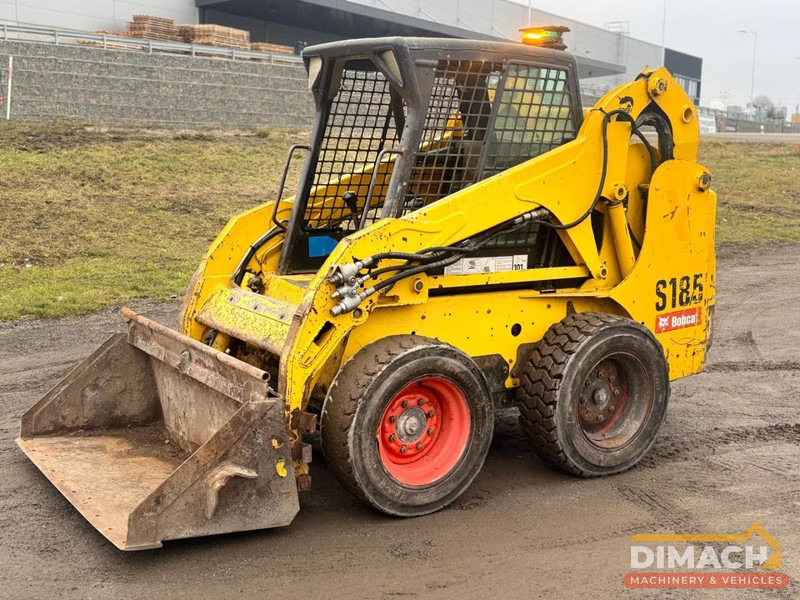Bobcat S185 Schranklader - 4 cil. Kubota motor - high flow - laadbak - CE keurmerk - Loader: picture 3 Bobcat S185 Schranklader - 4 cil. Kubota motor - high flow - laadbak - CE keurmerk - Loader: picture 3