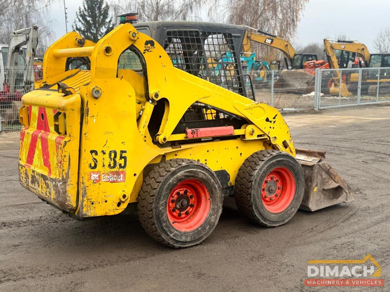 Bobcat S185 Schranklader - 4 cil. Kubota motor - high flow - laadbak - CE keurmerk - Loader: picture 2 Bobcat S185 Schranklader - 4 cil. Kubota motor - high flow - laadbak - CE keurmerk - Loader: picture 2