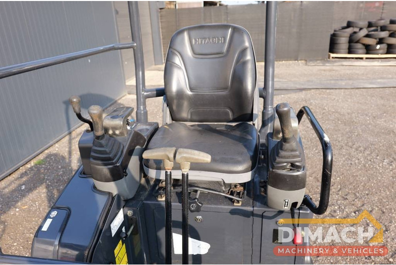 Hitachi ZX 17 U-2 2YLR - Mini excavator: picture 4 Hitachi ZX 17 U-2 2YLR - Mini excavator: picture 4