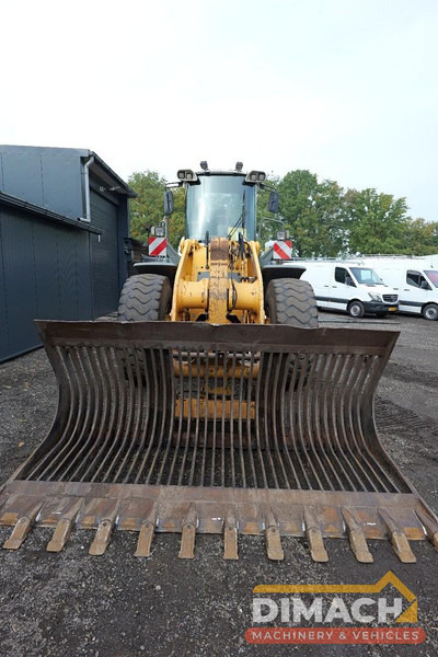 Liebherr L556 Like new!! Airco, quick coupler, skeleton bucket with teeths - Loader: picture 4 Liebherr L556 Like new!! Airco, quick coupler, skeleton bucket with teeths - Loader: picture 4