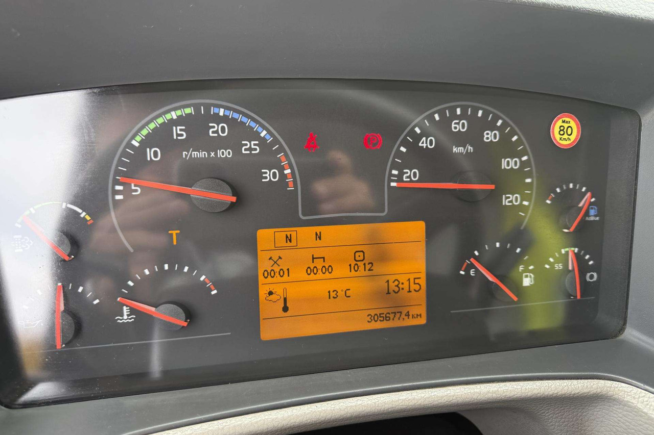 Autotransporter truck Volvo FL 250: picture 12 Autotransporter truck Volvo FL 250: picture 12