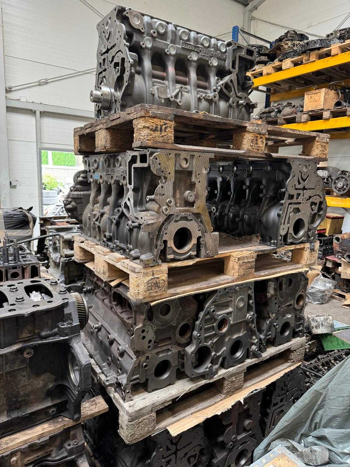 Blok do Mercedes om 934 e6 mp4 Antos Class Setra - Engine: picture 1 Blok do Mercedes om 934 e6 mp4 Antos Class Setra - Engine: picture 1