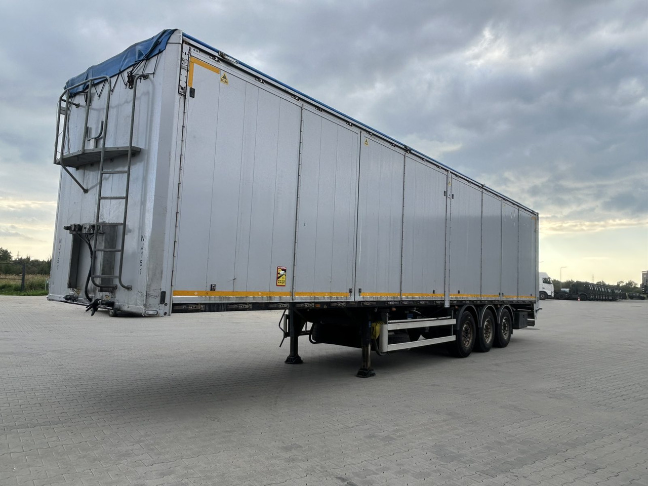 BODEX KIS 3F - Walking floor semi-trailer: picture 1 BODEX KIS 3F - Walking floor semi-trailer: picture 1