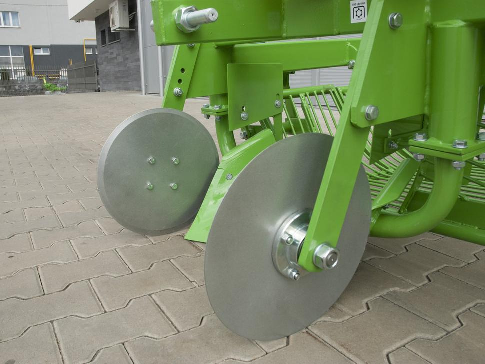 New Potato harvester Bomet Siebkettenroder / Potato digger / Arracheuse de pomme de terre / Scavapatate / Однорядная картофельная копалка / Kopaczka do ziemniaków Ursa Z655: picture 5
