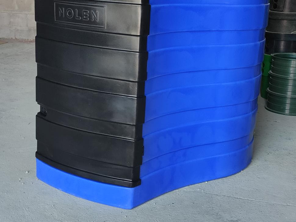 DC AdBlue-Behälter / AdBlue tank / Cuve à AdBlue / Serbatoio / Depósito / Бак для AdBlue / Zbiornik AdBlue 1500 l - Storage tank: picture 3 DC AdBlue-Behälter / AdBlue tank / Cuve à AdBlue / Serbatoio / Depósito / Бак для AdBlue / Zbiornik AdBlue 1500 l - Storage tank: picture 3