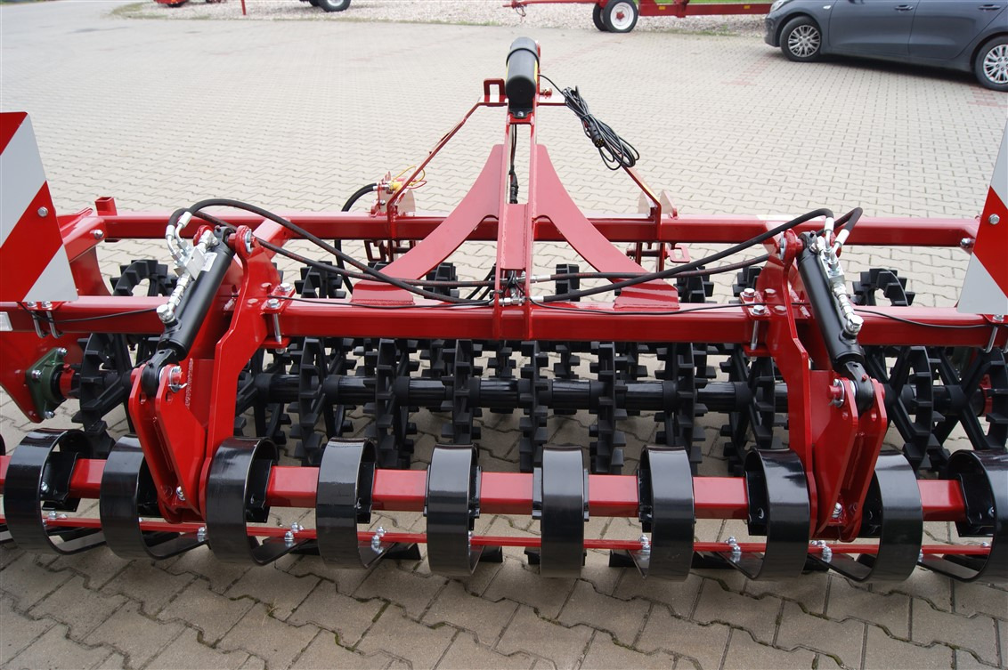 Lupus Crosskillwalze / Crosskill roller / Rouleau tandem avant Crosskill / Rodillo tándem delantero Wał przedni tandem Crosskill 3 m - Farm roller: picture 4 Lupus Crosskillwalze / Crosskill roller / Rouleau tandem avant Crosskill / Rodillo tándem delantero Wał przedni tandem Crosskill 3 m - Farm roller: picture 4