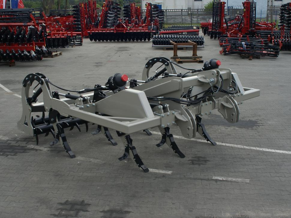 ROLEX Meißelpflug / Chisel plough / Decompacteur chisel / Aratro a scalpello Chisel / Чизельный плуг / Pług dłutowy 3 m - Subsoiler: picture 1 ROLEX Meißelpflug / Chisel plough / Decompacteur chisel / Aratro a scalpello Chisel / Чизельный плуг / Pług dłutowy 3 m - Subsoiler: picture 1