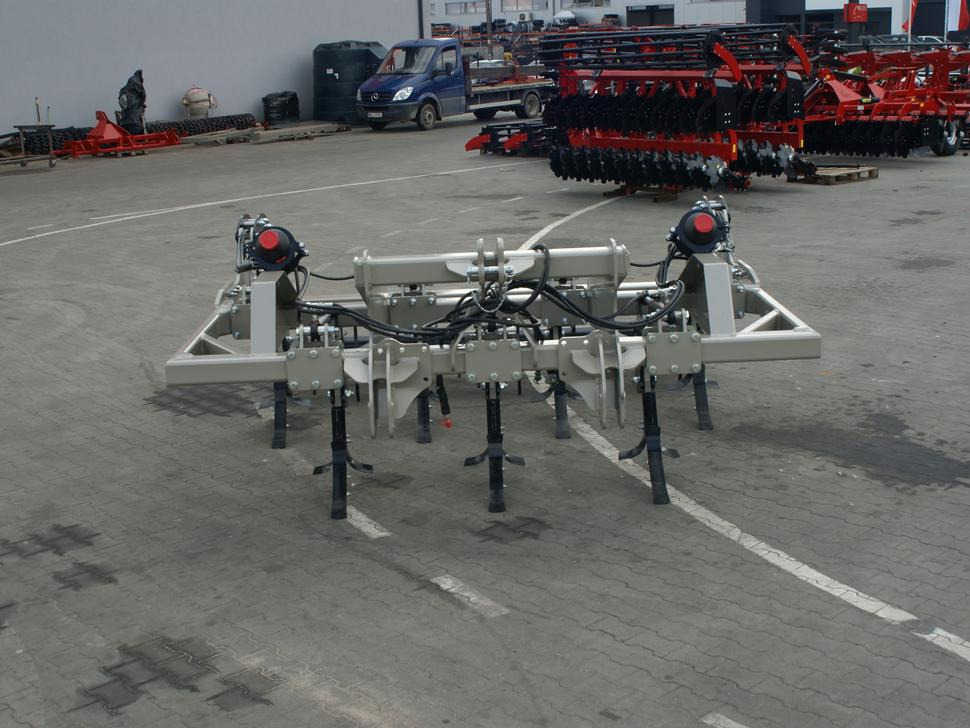 ROLEX Meißelpflug / Chisel plough / Decompacteur chisel / Aratro a scalpello Chisel / Чизельный плуг / Pług dłutowy 3 m - Subsoiler: picture 4 ROLEX Meißelpflug / Chisel plough / Decompacteur chisel / Aratro a scalpello Chisel / Чизельный плуг / Pług dłutowy 3 m - Subsoiler: picture 4