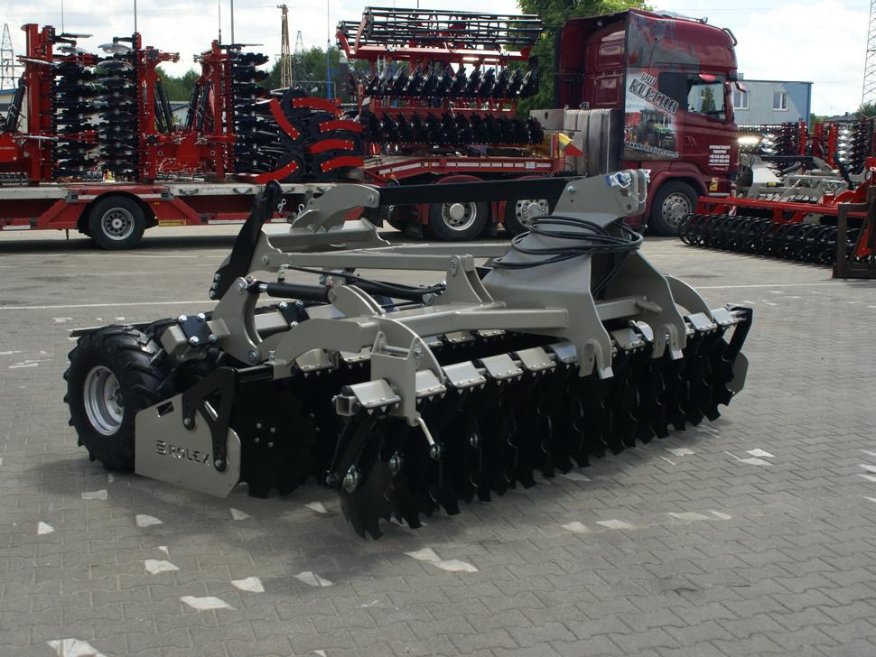 ROLEX Scheibenegge / Disc harrow with hydropack and tire roller / Dechaumeur à disques / Erpice a dischi / Дисковая борона с гидропаком и колёсным катком / Agregat talerzowy uprawowy z hydropackiem i - Disc harrow: picture 5 ROLEX Scheibenegge / Disc harrow with hydropack and tire roller / Dechaumeur à disques / Erpice a dischi / Дисковая борона с гидропаком и колёсным катком / Agregat talerzowy uprawowy z hydropackiem i - Disc harrow: picture 5