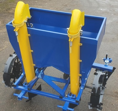 ROLMET Kartoffelpflanzmaschine / Potato planter / Planteuse de pomme de terre / Piantapatate / Sadzarka ziemniaków - Potato planter: picture 2 ROLMET Kartoffelpflanzmaschine / Potato planter / Planteuse de pomme de terre / Piantapatate / Sadzarka ziemniaków - Potato planter: picture 2