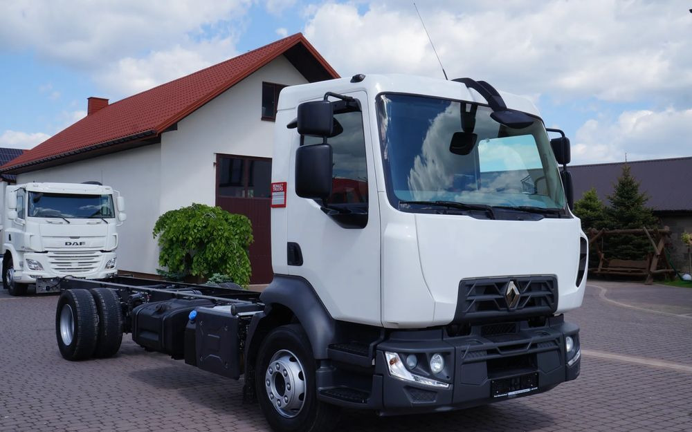 Renault RENAULT GAMA D 16.210 EURO 6 RAMA DO ZABUDOWY 16.000 KG VOLVO FL - Cab chassis truck: picture 1 Renault RENAULT GAMA D 16.210 EURO 6 RAMA DO ZABUDOWY 16.000 KG VOLVO FL - Cab chassis truck: picture 1